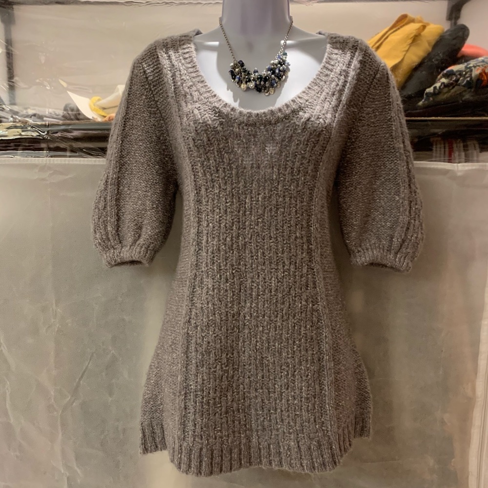 Form Flattering Short Sleeved Sweater - Picture 1 of 15